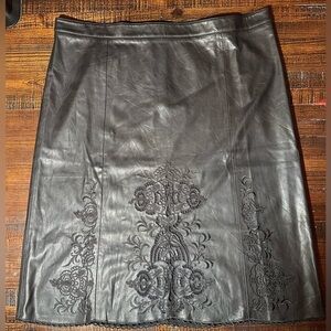 Michel Studio  Collection Faux Leather Skirt Ornate Embossed Black Size 20
